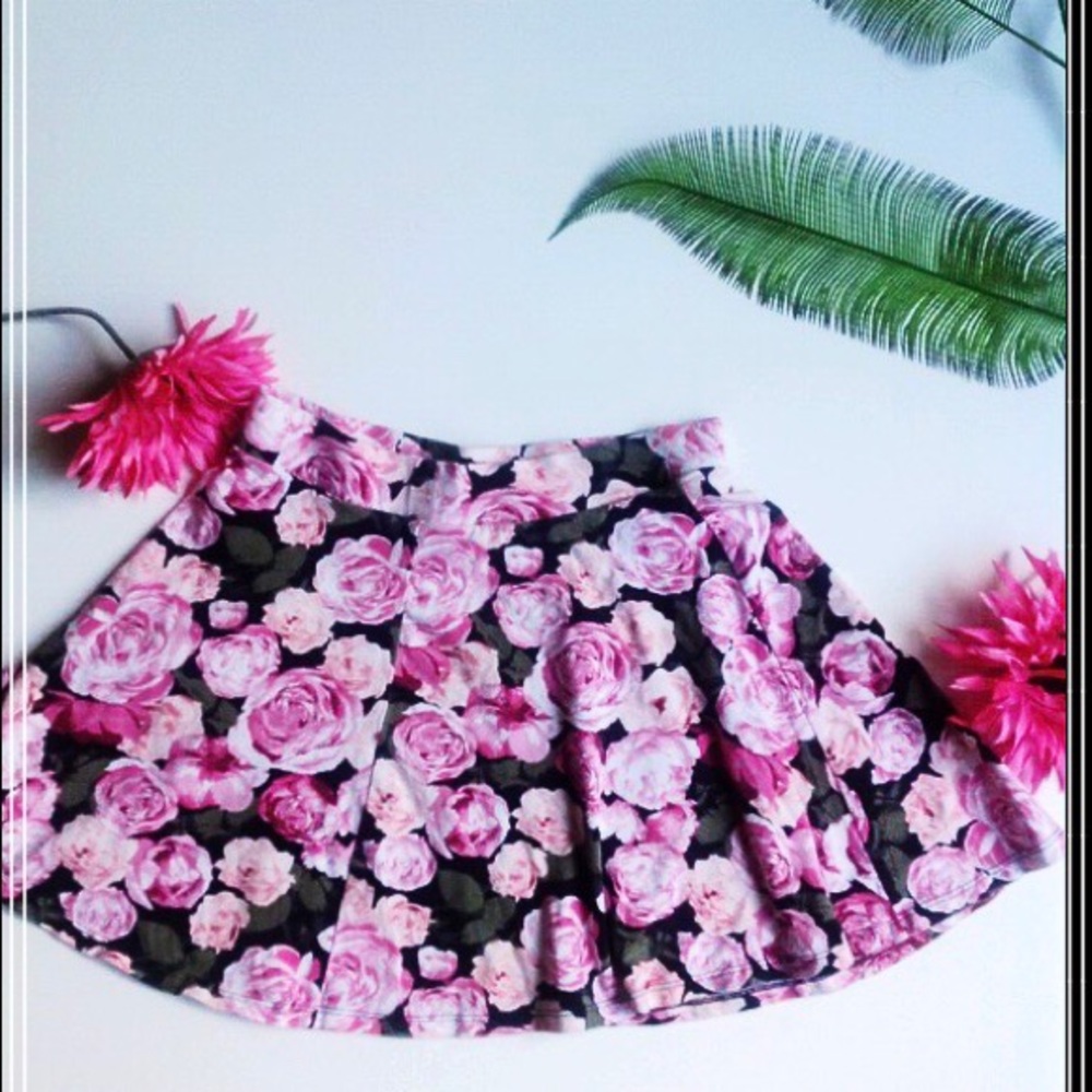 Forever 21 Floral Skater Skirt